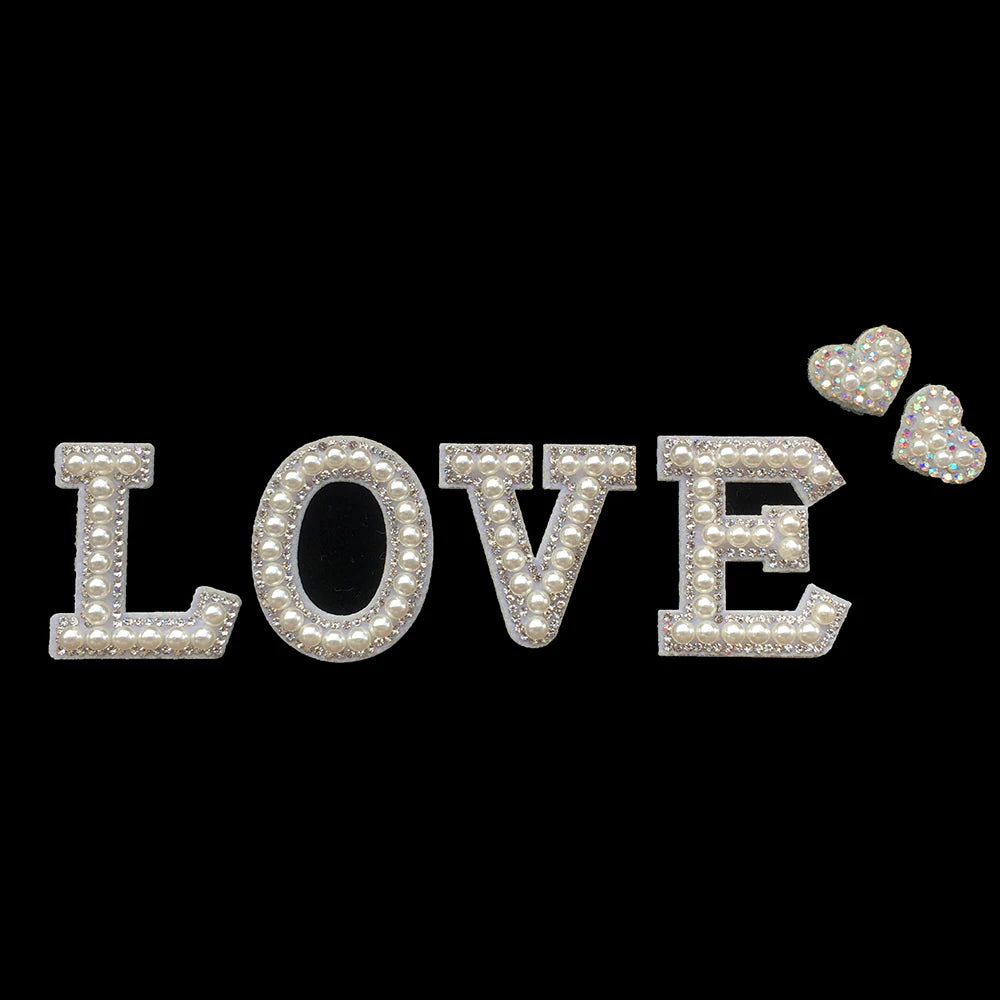 26 Piezas Parches de Letras en Perlas Blancas 3D con Rhinestones para Ropa, Alfabeto Inglés, Aplicación Termoadhesiva, Insignias para DIY