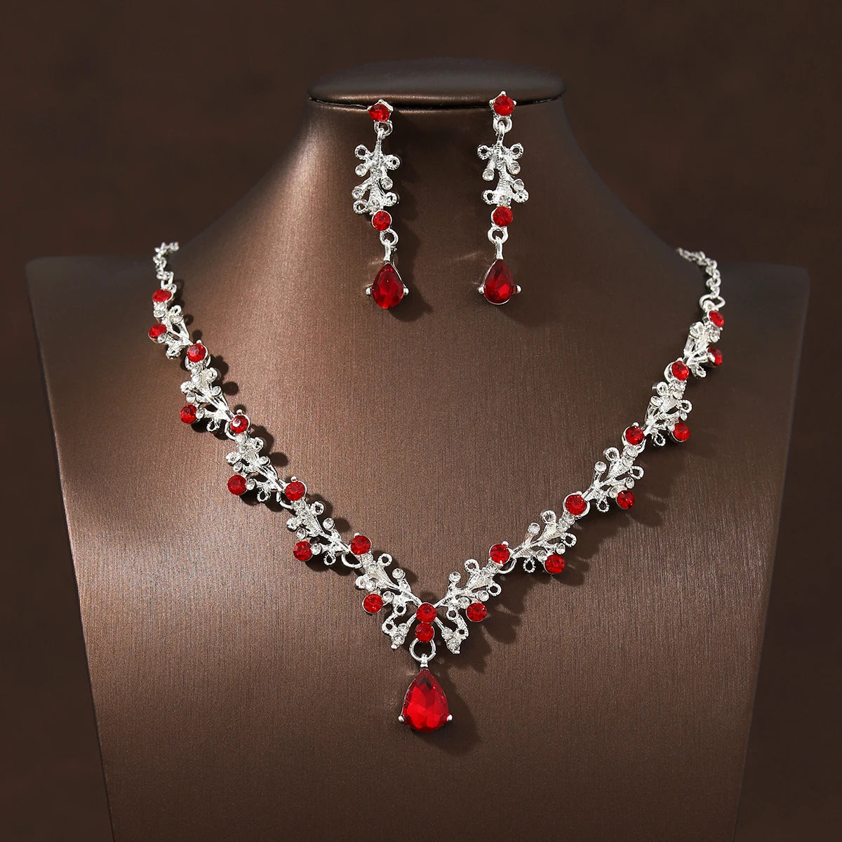 Conjunto de Joyería Nupcial Itacazzo: Collar Clásico y Pendientes para Bodas