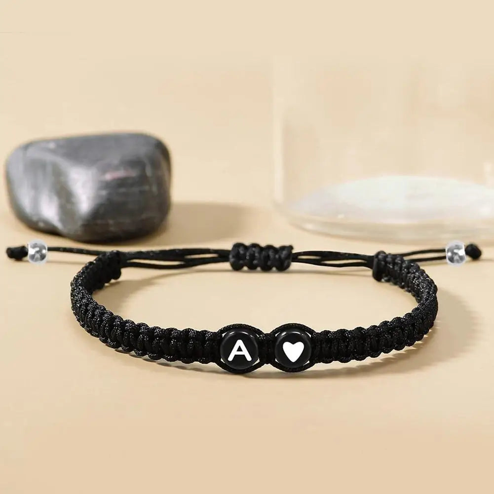 Pulsera Inicial de Corazón con Letras A-Z - Pulsera Ajustable Hecha a Mano para Mujeres y Hombres, Regalos de Amistad