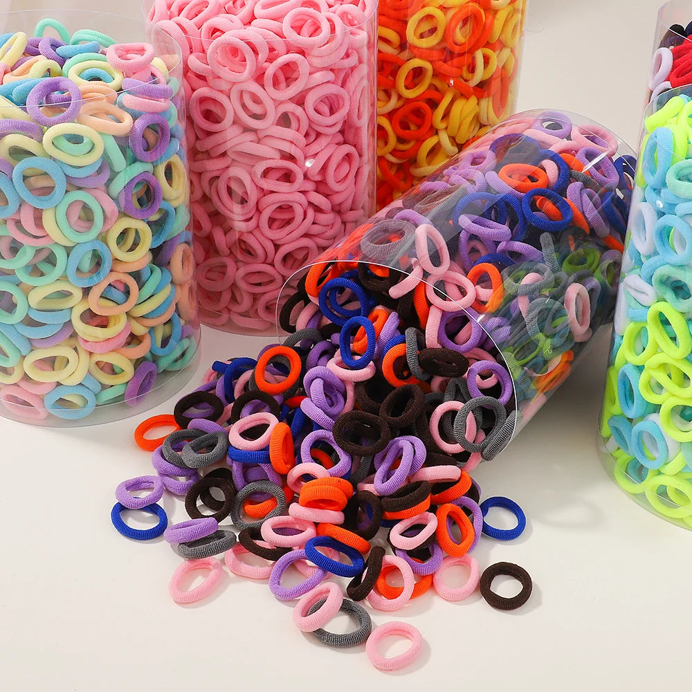 Coleteros Coloridos de Nailon para Niñas - Set de 50 Accesorios para el Cabello - Scrunchies Básicos y Elásticos