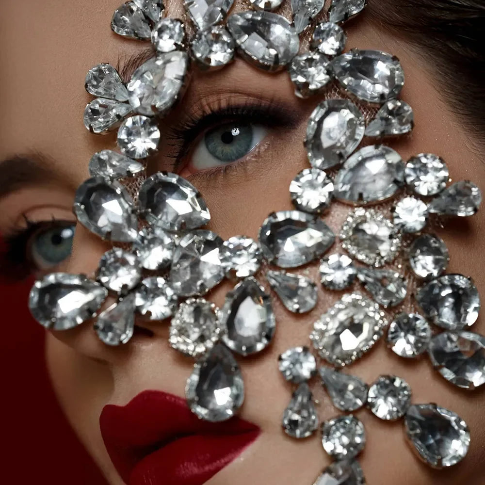 Máscara de Media Cara de Lujo para Mujeres - Accesorios de Baile Elegantes con Cristales para Halloween y Fiestas de Venecia
