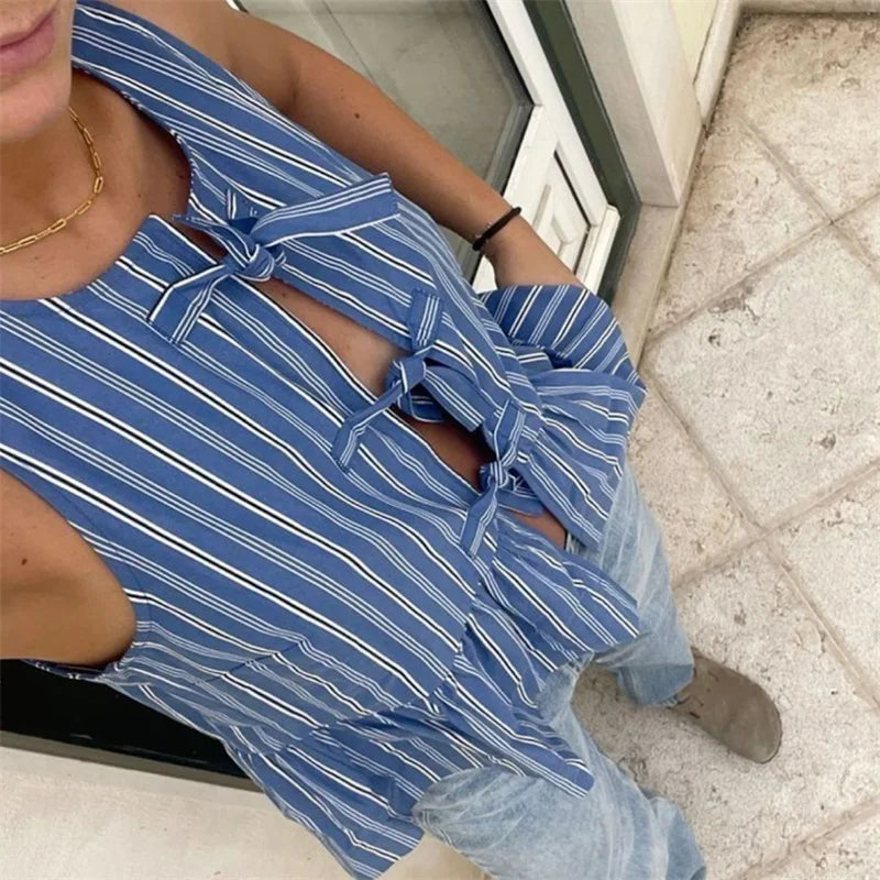 Top Sin Mangas para Mujer: Camiseta Elegante a Rayas con Cardigan y Lazo.