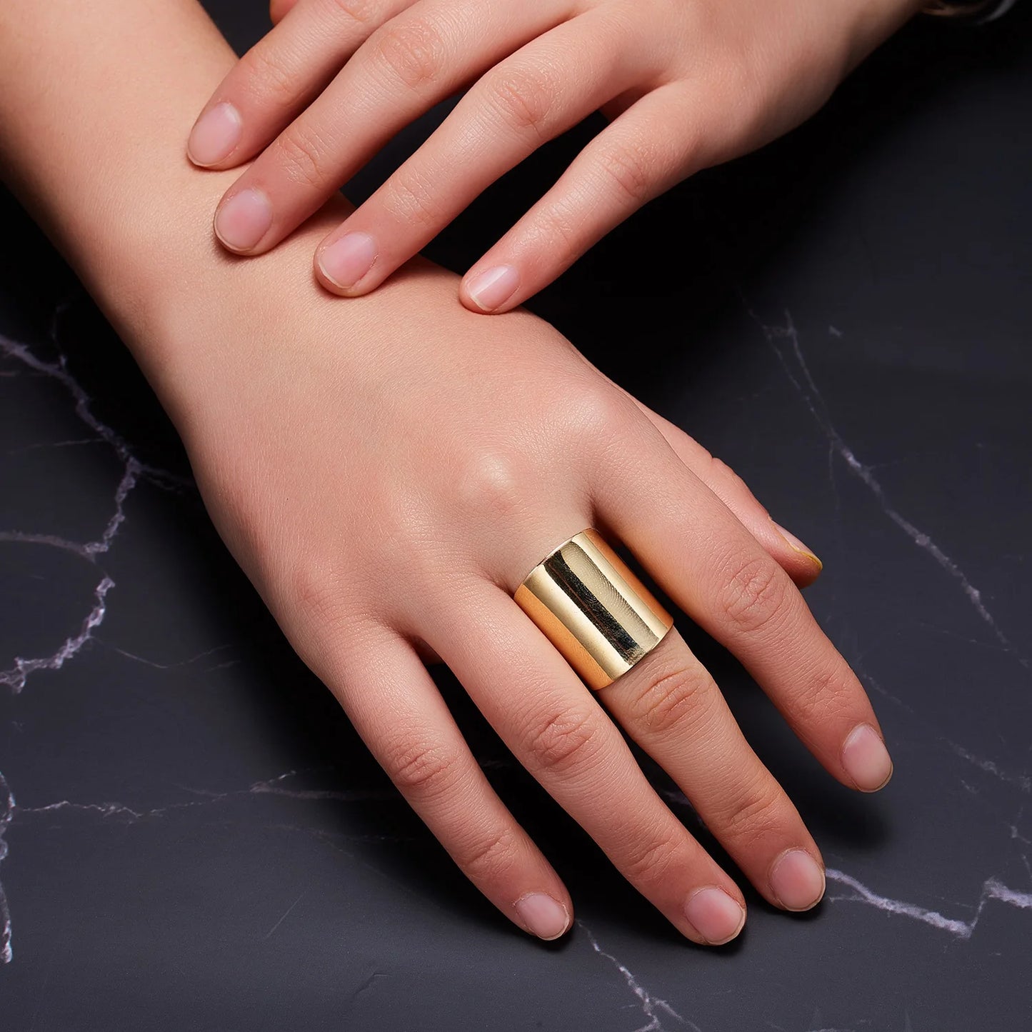 Anillo Abierto de Color Dorado y Plateado para Mujeres y Hombres - Anillo Ancho Estilo Hip Hop Punk, Joyería Boho Simple