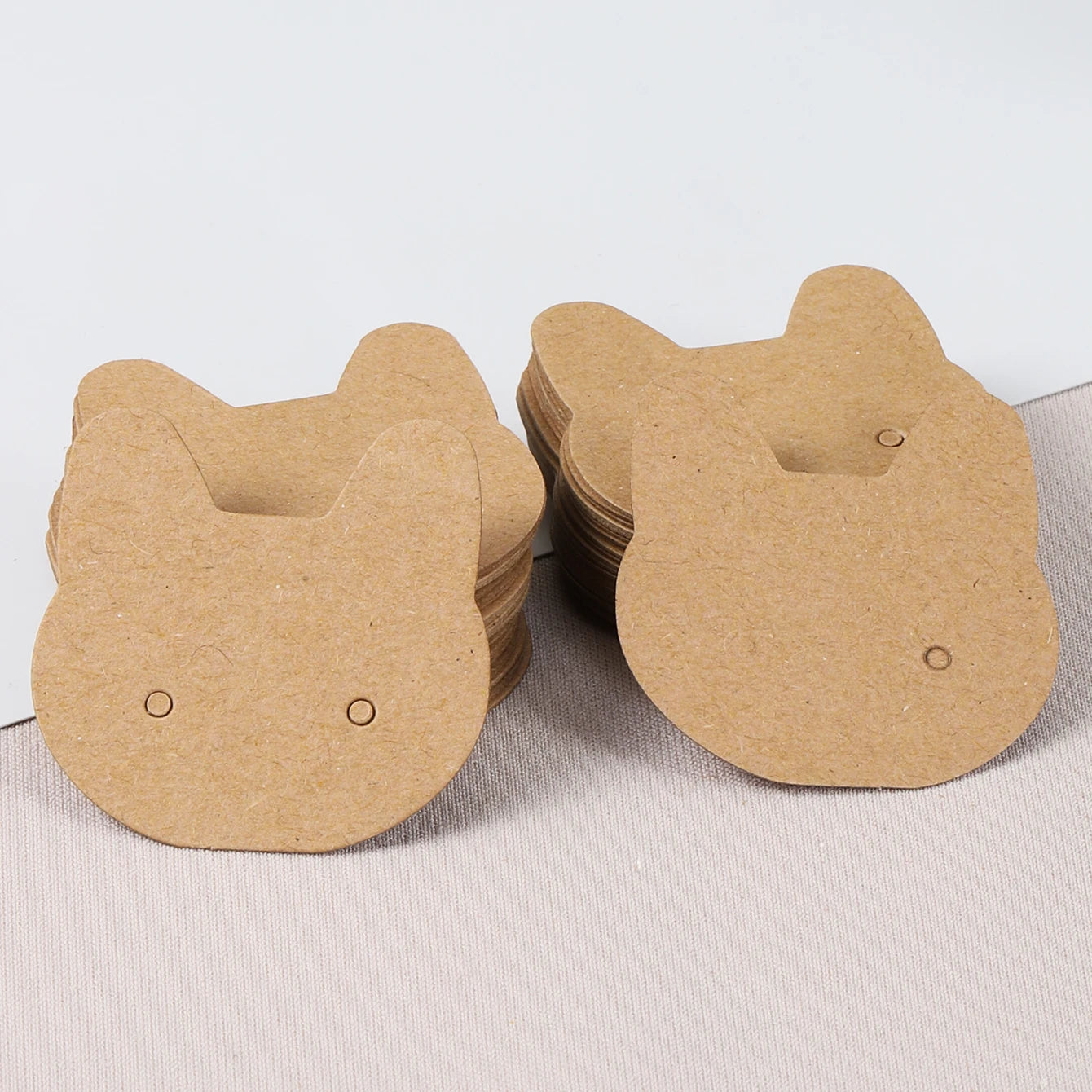 Tarjetas para Exhibición de Aretes y Collares - Pack de 50 Unidades con Diseño de Gato - 3.5x3.5 cm para Empaque de Joyería