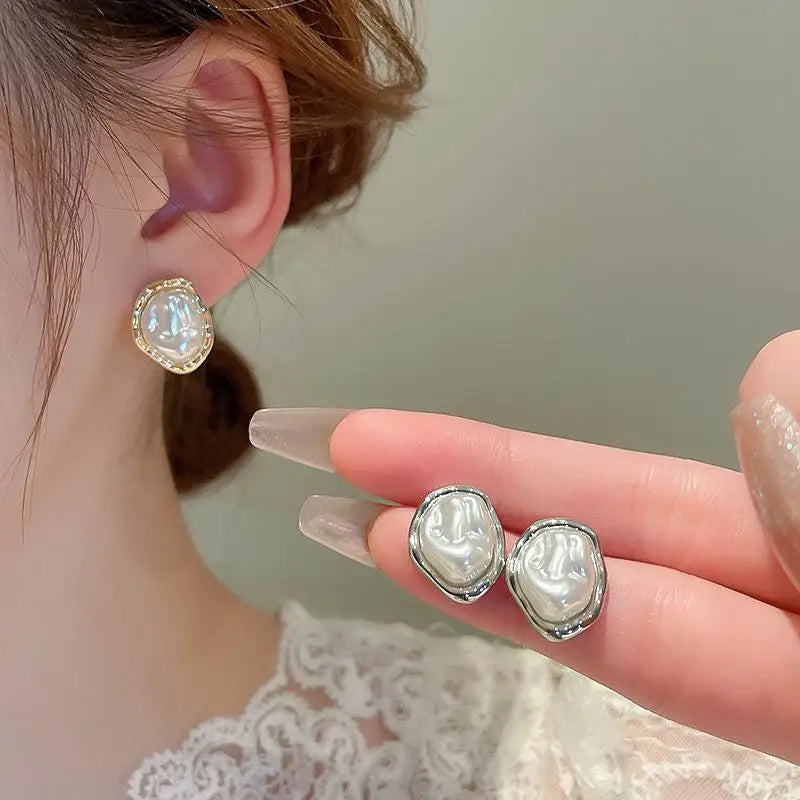 Pendientes Minimalistas de Perlas Irregulares