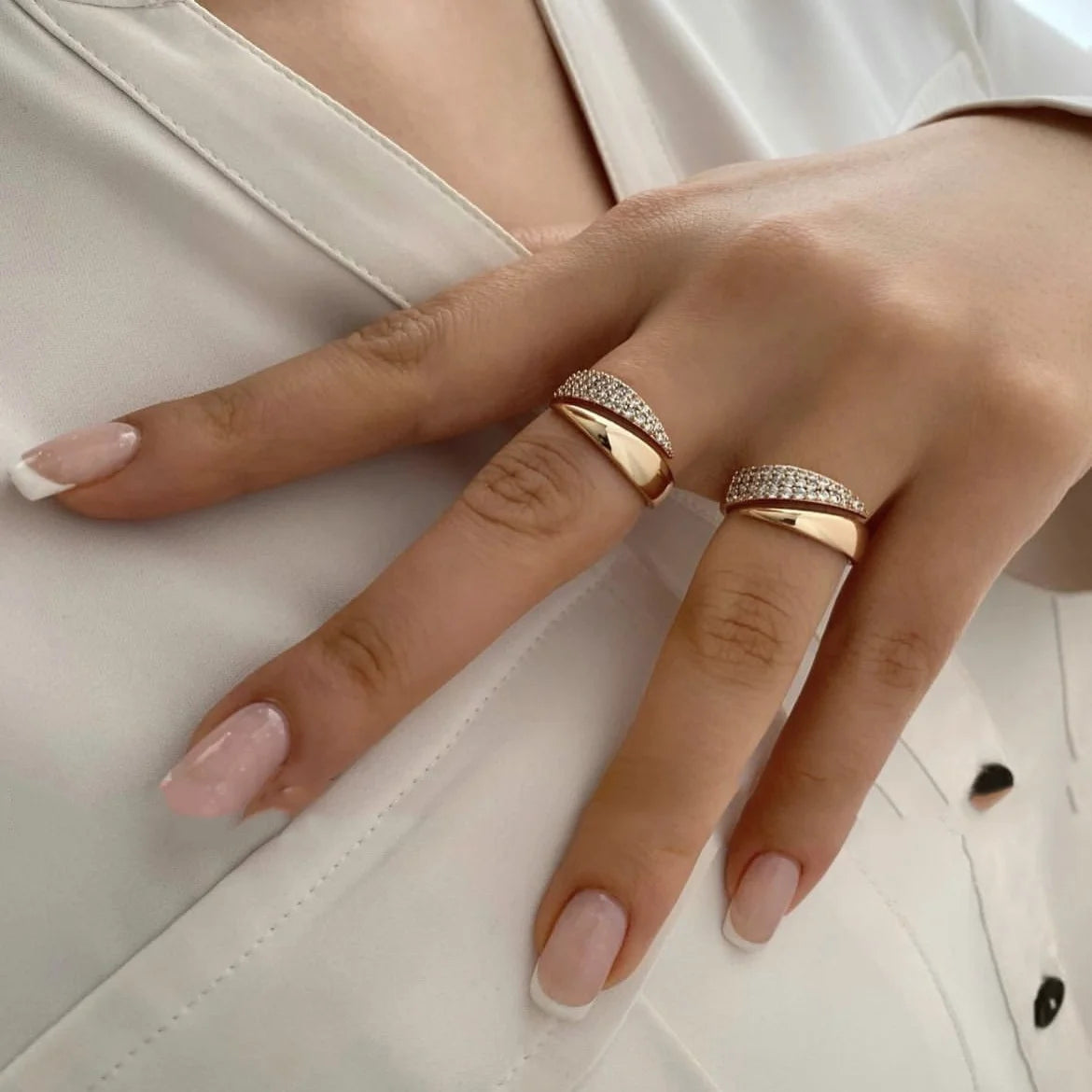 Anillos de Sol Chapados en Oro de 18K para Mujer, Acero Inoxidable con Piedra Natural, Anillo Hueco con Textura de Metal, Joyería de Moda 2024