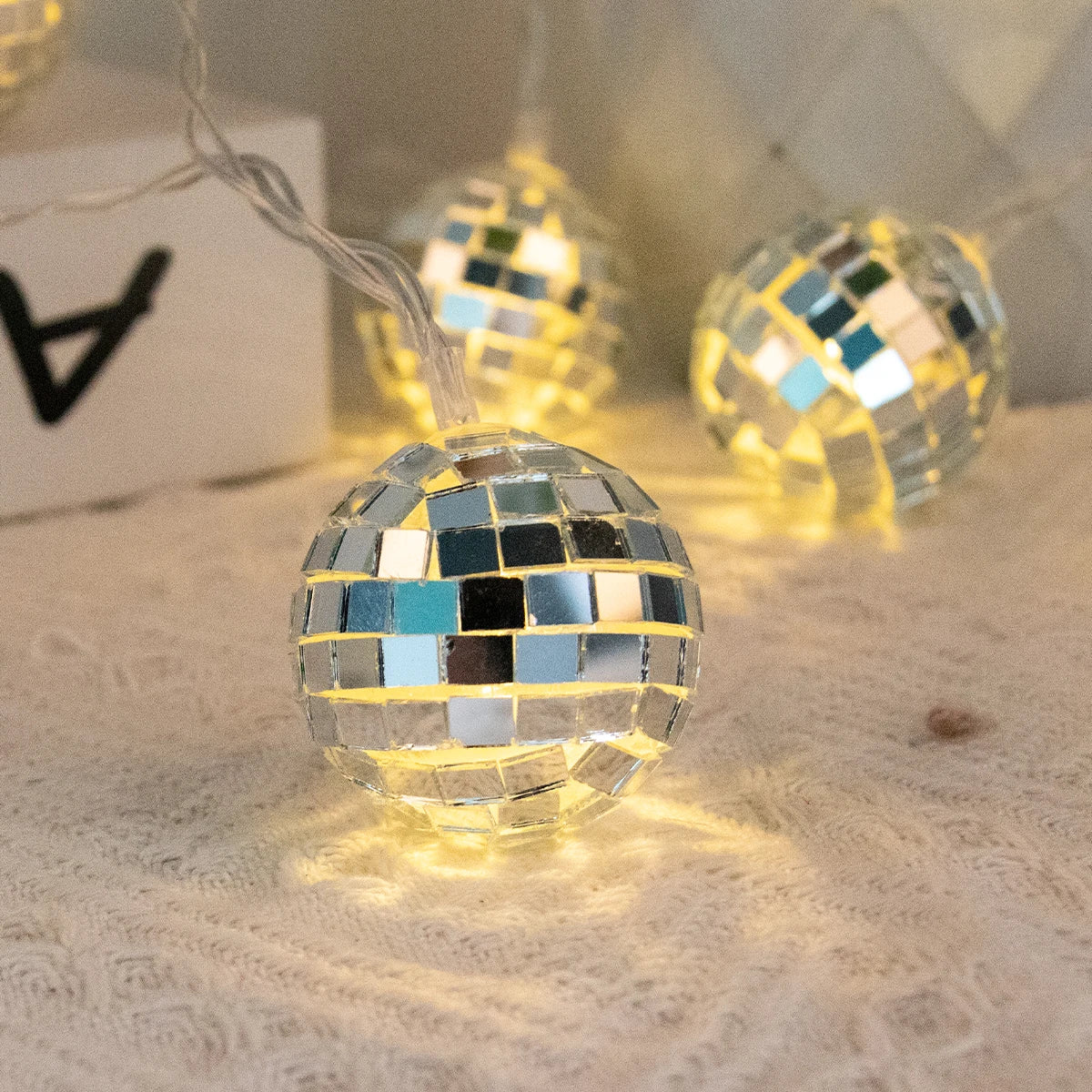 Cadena de Luces Espejo Disco 1.5m - Decoración Retro de Fiesta Disco Años 70s y 80s, Guirnalda para Cumpleaños de Adultos, Bodas y Hogar