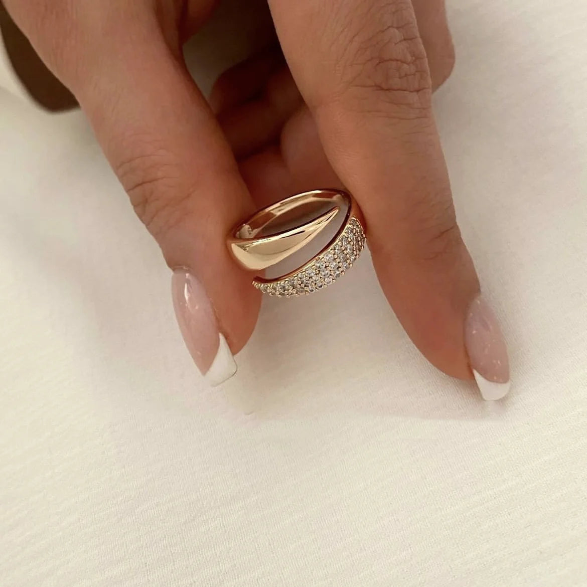 Anillos de Sol Chapados en Oro de 18K para Mujer, Acero Inoxidable con Piedra Natural, Anillo Hueco con Textura de Metal, Joyería de Moda 2024