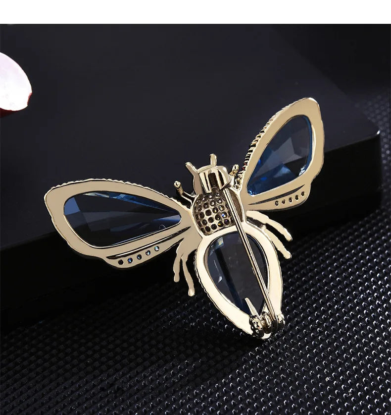 Broche de Abeja de Lujo - Ramillete de Cristales Coloridos, Accesorio de Moda para Mujer