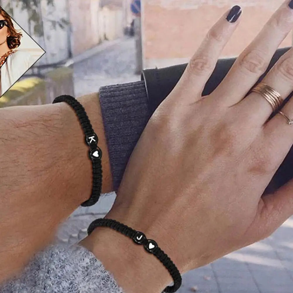 Pulsera Inicial de Corazón con Letras A-Z - Pulsera Ajustable Hecha a Mano para Mujeres y Hombres, Regalos de Amistad