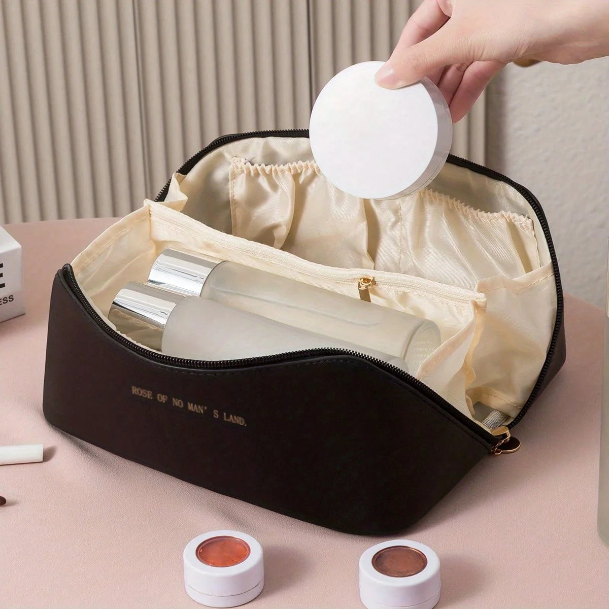 Organizador de Maquillaje para Mujeres - Estuche de Cosméticos de Lujo con Diseño Elegante para Viajes y Uso Diario