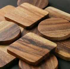 Tabla Gourmet de Madera Natural de Pino 20x30 cm Personalizada con Marca | Ideal para Restaurantes, Regalos Empresariales y Eventos