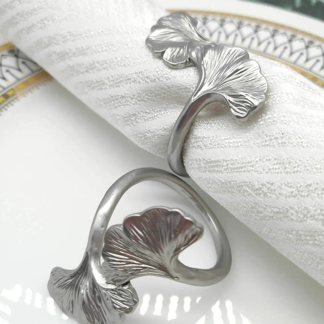 Hebillas de Metal Hoja de Ginkgo - Anillos de Servilleta de Oro Rosa y Plata para Bodas y Eventos (4 Piezas)