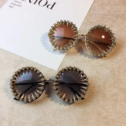 Gafas de Sol Redondas Estilo Punk para Mujer | Retro con Lentes de Metal y Diamante UV400