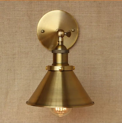 Aplique de Pared Vintage de Hierro Forjado y Latón - Lámpara de Estilo Industrial para Cafés y Salones