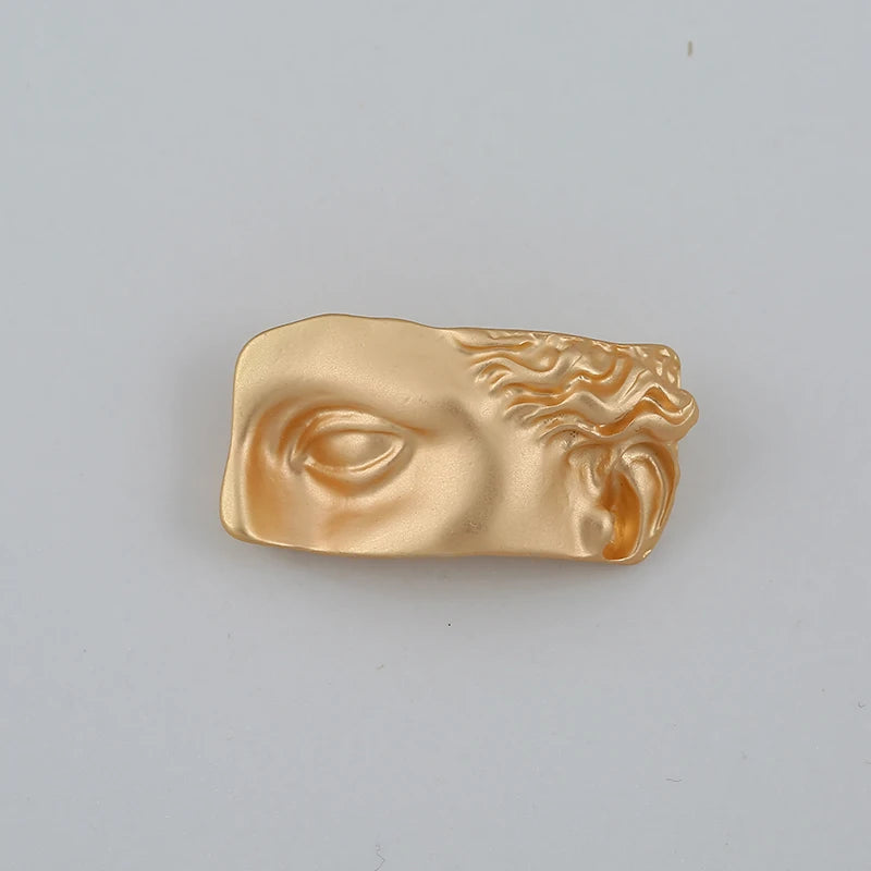Broche de Metal Abstracto Exagerado para Mujer - Accesorio de Fiesta de Moda