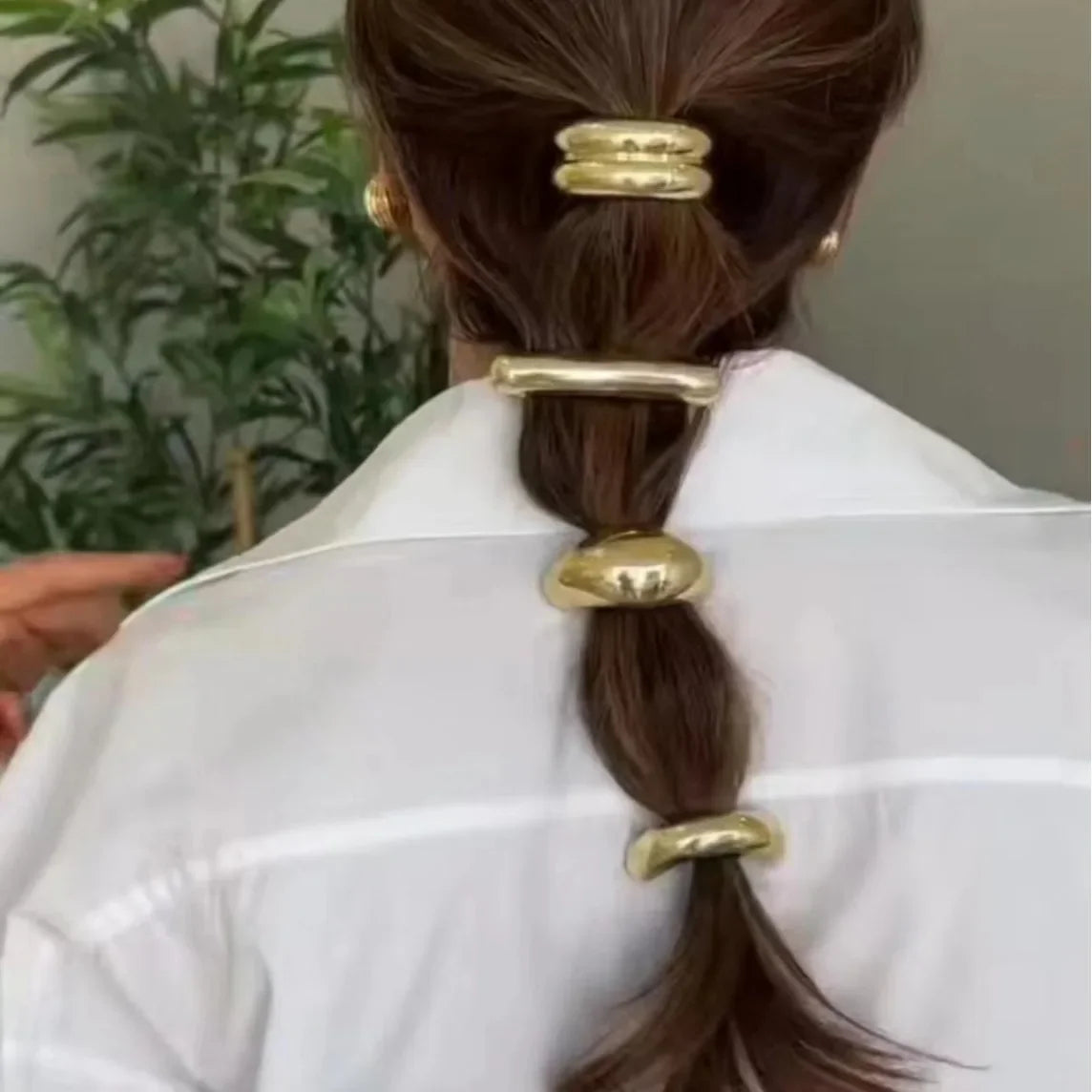 Elástico de Cabello Metálico Liso – Accesorio de Moda para Mujeres y Niñas