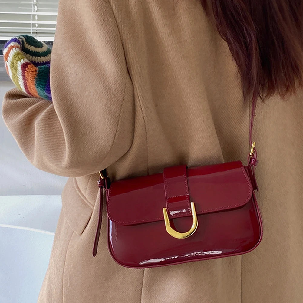 Bolso de hombro de charol Retro para mujer, bandolera con solapa de lujo, color sólido, rojo