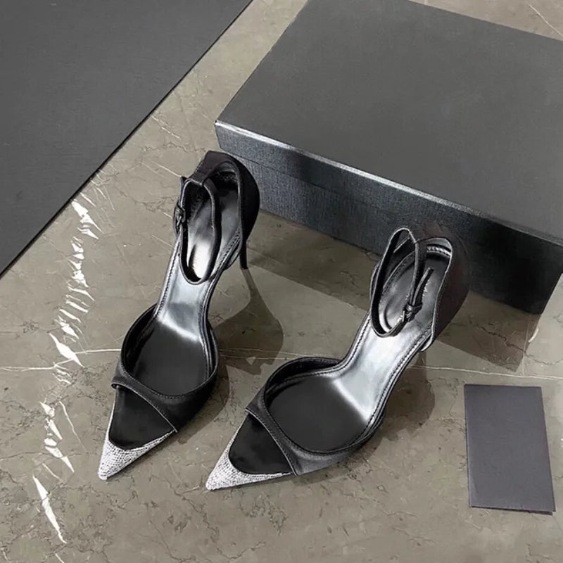 Zapatos Romanos de Verano con Punta y Rhinestones - Tacón Fino y Peep-Toe en Satén Negro