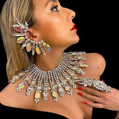 Pendientes de Clip de Oreja Exagerados con Diamantes de Imitación Brillantes para Mujer, Pendientes Grandes sin Perforación, Cristal de Color AB, Joyería de Puño de Declaración