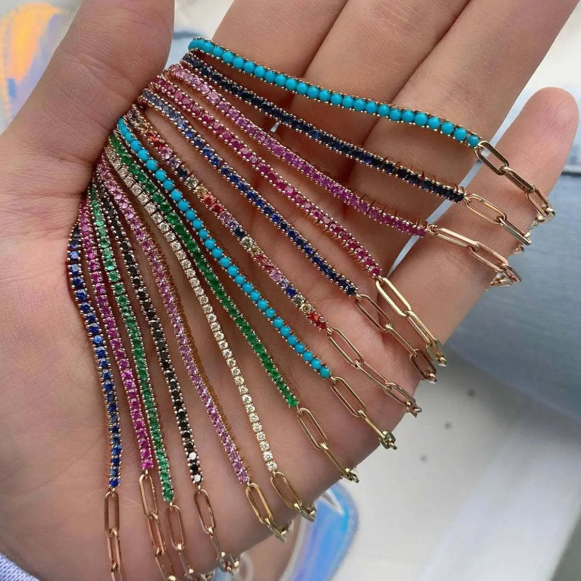 Brazalete de Lujo con Zirconia Cúbica en Color Oro - Pulsera de Tenis para Mujer, Joyería de Moda