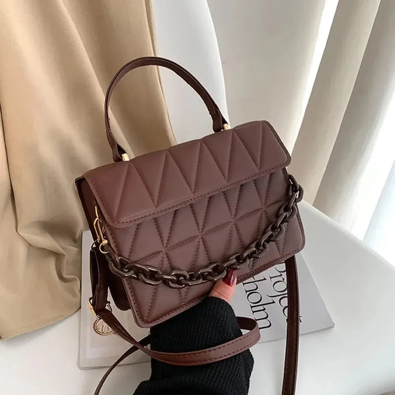 Bolso Cuadrado con Diseño de Cuadros - Bolso Bandolera con Cadena para Mujer - Elegante y Casual para Viajes (21 x 15 x 7 cm)