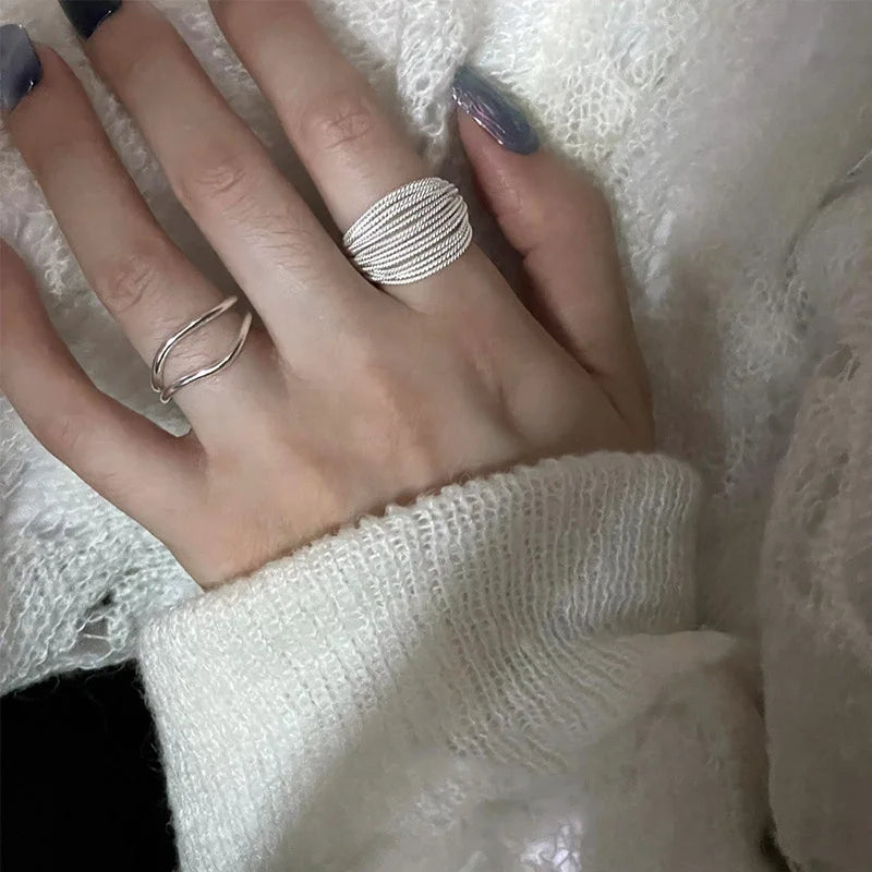 Anillo Ajustable de Líneas Únicas en Plata de Ley 925 - Joyería Vintage para Mujeres, Regalo de Cumpleaños y Moda para Fiestas