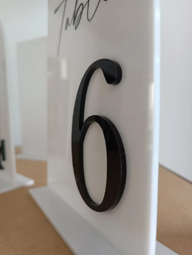 Números de Mesa Acrílicos Blancos con Arco - Personalizados para Bodas, Decoración de Mesa, Señalización de Bodas