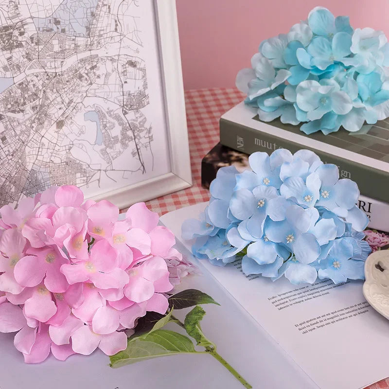 Decoración de Boda con Flores Artificiales de Hortensia de Seda - Ramos Vivos Blancos para Bodas y Eventos (13-15cm)