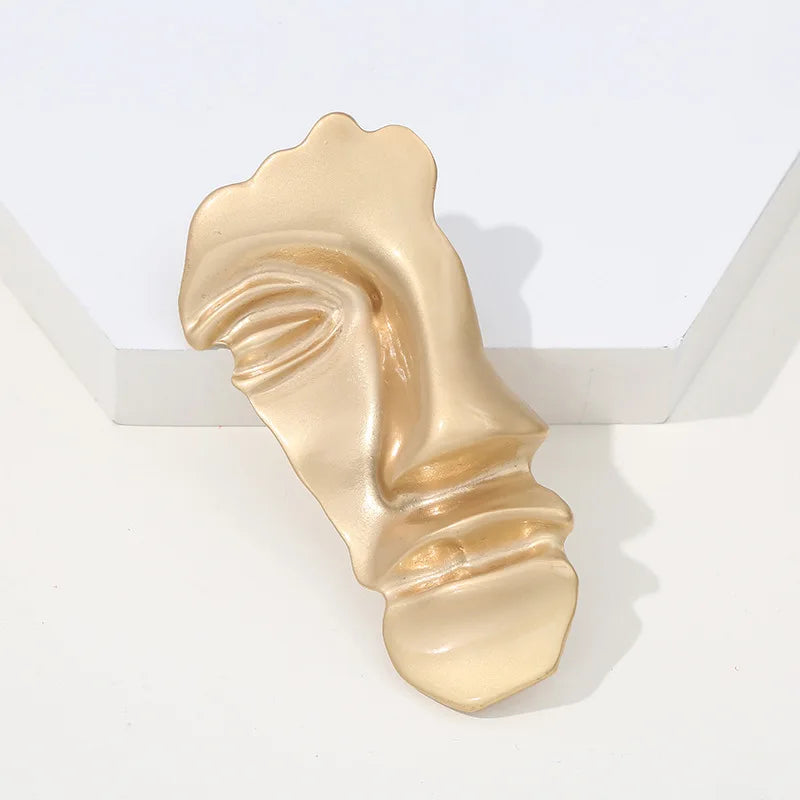 Broche Clásico de Acrílico y Aleación de Zinc para Mujer - Accesorio de Moda con Tema de Belleza
