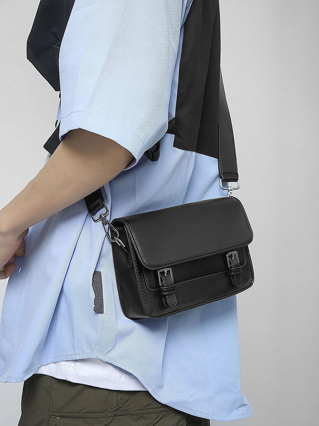 Bolso Bandolera Minimalista para Hombre – Elegancia y Funcionalidad