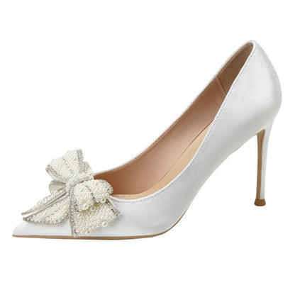 Zapatos de Boda Blancos para Mujer 2024 - Tacones Finos de Satén de Seda con Perlas y Lazo, Zapatos de Novia y Dama de Honor