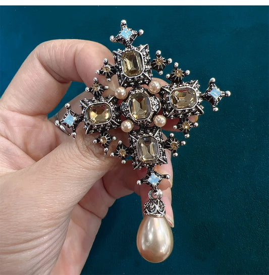 Broches de Cruz Barrocos Nuevos con Perlas y Rhinestones para Mujeres y Hombres, Elegantes Pins de Metal Vintage para Ropa y Abrigos, Accesorios de Joyería para Fiestas
