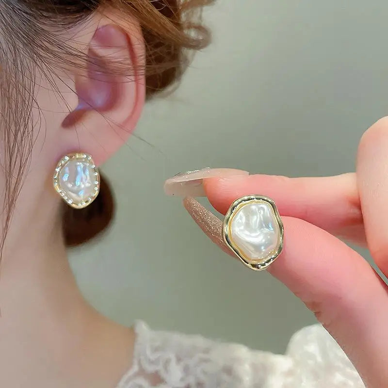 Pendientes Minimalistas de Perlas Irregulares
