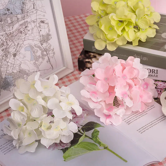 Decoración de Boda con Flores Artificiales de Hortensia de Seda - Ramos Vivos Blancos para Bodas y Eventos (13-15cm)