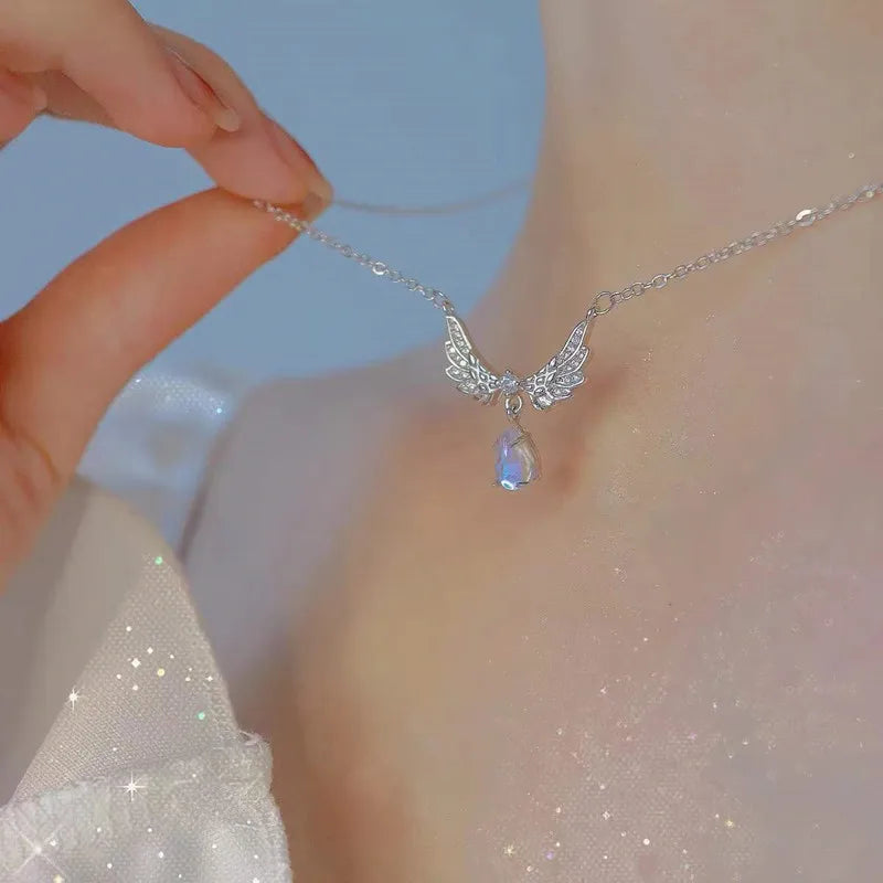 Collar de Pendant de Cristal Y2K con Lazo y Alas de Ángel - Joyería Aesthetic para Mujeres, Cadena Clavicular Trendy