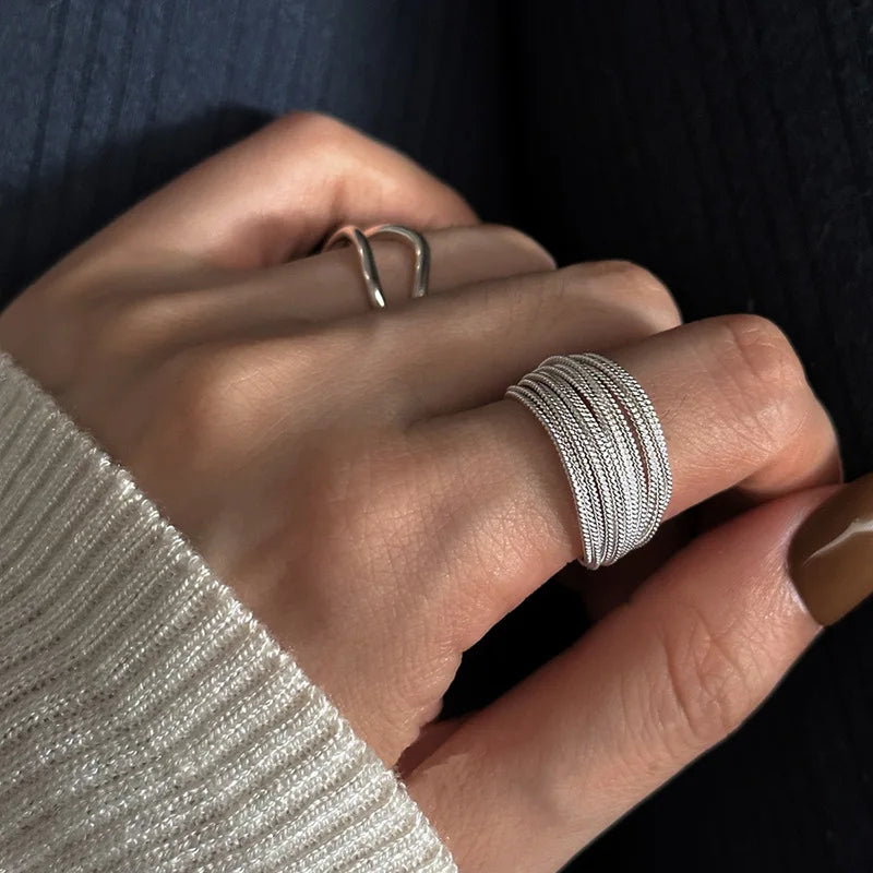 Anillo Ajustable de Líneas Únicas en Plata de Ley 925 - Joyería Vintage para Mujeres, Regalo de Cumpleaños y Moda para Fiestas