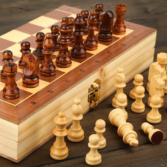 Juego de Ajedrez Magnético de Madera Plegable con Tablero de Fieltro 24cm x 24cm y Almacenamiento Interior, Ideal para Adultos y Niños, Regalo Familiar
