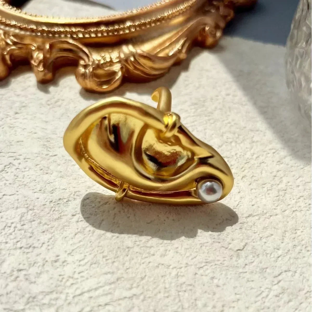 Pendientes Vintage de Ojo con Anillo de Perlas en Forma de Oreja