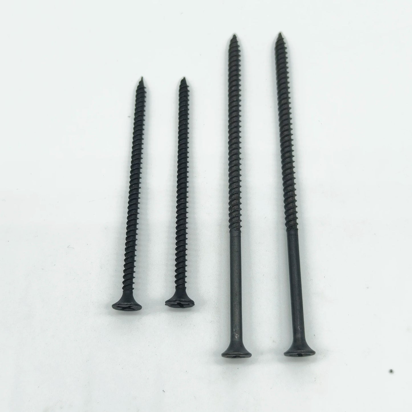 Tornillos para Madera 8 x 2" - Set de 25/30 Piezas con Recubrimiento de Fosfato Negro