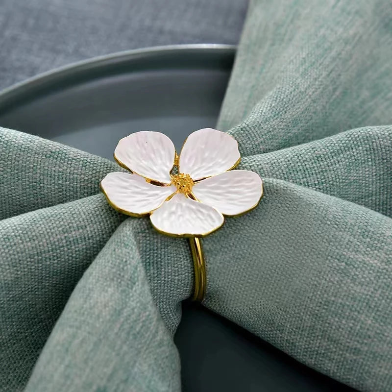 Anillo de Servilleta Floreciente - Soporte de Servilletas de Flor de Ciruelo, Hebilla Decorativa para Hotel y Fiesta, Set de 4 Piezas