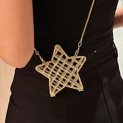 Bolso de Metal Rojo para Mujer, Alta Calidad, Diseñador de Hombro Dorado con Diseño Hueco, Elegante Bolso de Cena