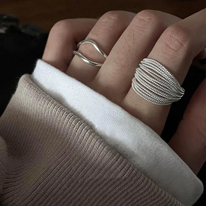 Anillo Ajustable de Líneas Únicas en Plata de Ley 925 - Joyería Vintage para Mujeres, Regalo de Cumpleaños y Moda para Fiestas