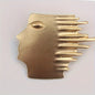 Broche Clásico de Acrílico y Aleación de Zinc para Mujer - Accesorio de Moda con Tema de Belleza