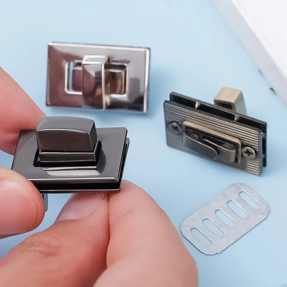 Cierre Metálico Cuadrado para Bolsos | Broche Giratorio para DIY y Manualidades en Cuero
