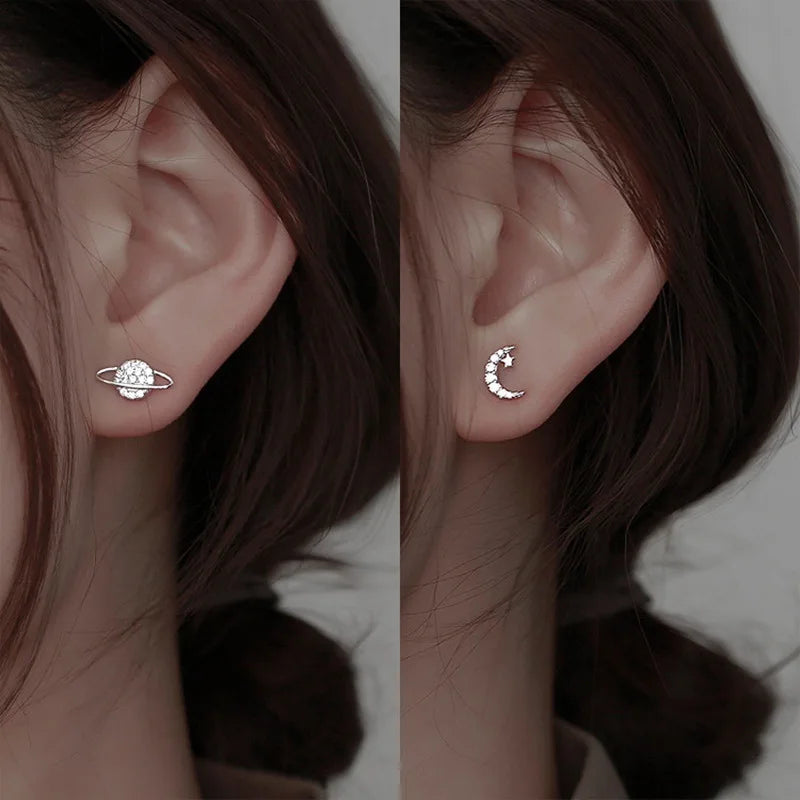 Pendientes Asimétricos de Estrella y Luna con Zirconia - Plata 925 para Piercing Tragus y Cartílago