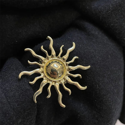 Broche Clásico de Acrílico y Aleación de Zinc para Mujer - Accesorio de Moda con Tema de Belleza