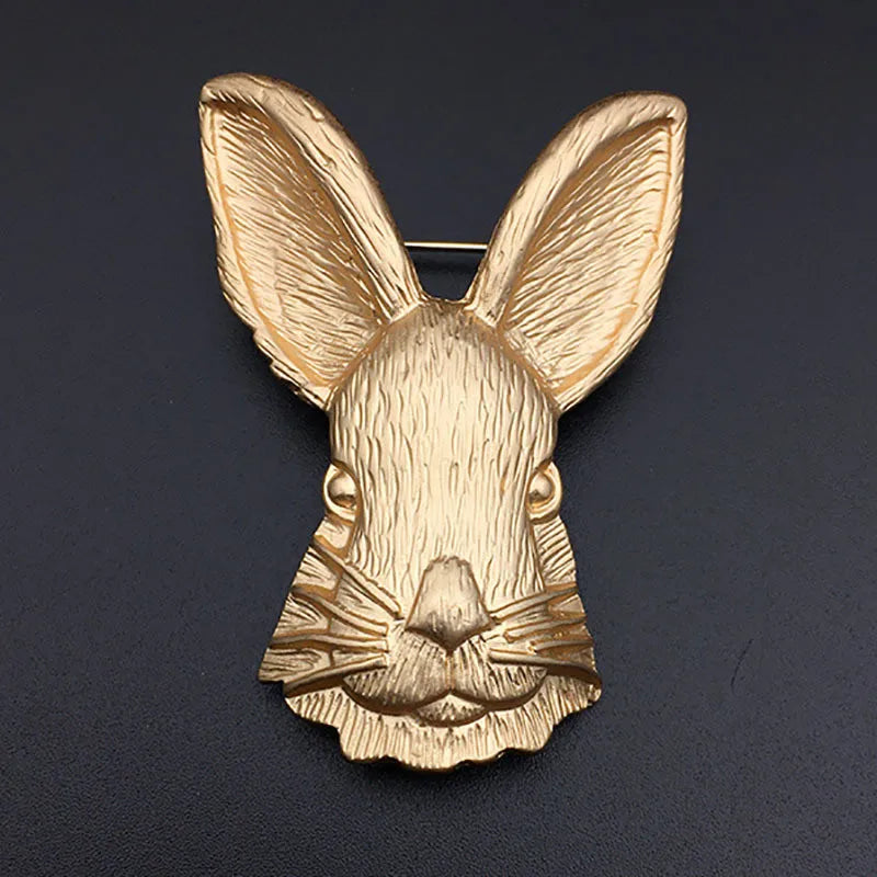 Broche Clásico de Acrílico y Aleación de Zinc para Mujer - Accesorio de Moda con Tema de Belleza