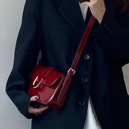 Bolso de hombro de charol Retro para mujer, bandolera con solapa de lujo, color sólido, rojo