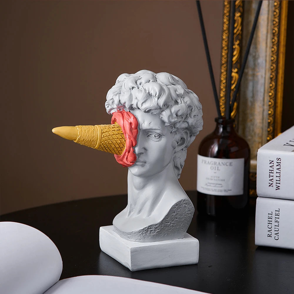 Figura Decorativa Moderna de David - Escultura Nórdica de Helado para Decoración del Hogar y Oficina